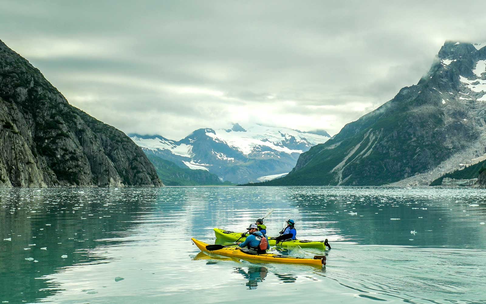 , You Can Kayak Amongst Giant Glaciers and Humpback Whales in Alaska, #Bizwhiznetwork.com Innovation ΛI