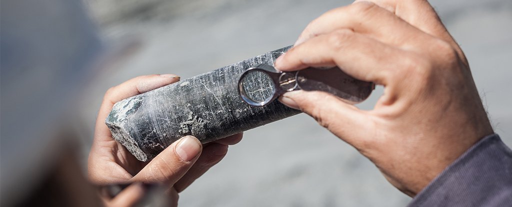 , Japan Discovered a Rare-Earth Mineral Deposit That Can Supply The World For Centuries, #Bizwhiznetwork.com Innovation &Lambda;Ｉ